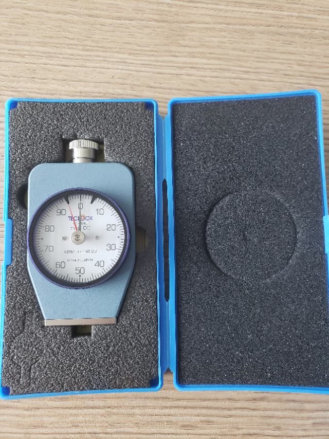 Teclock Shore 00 hardness meter